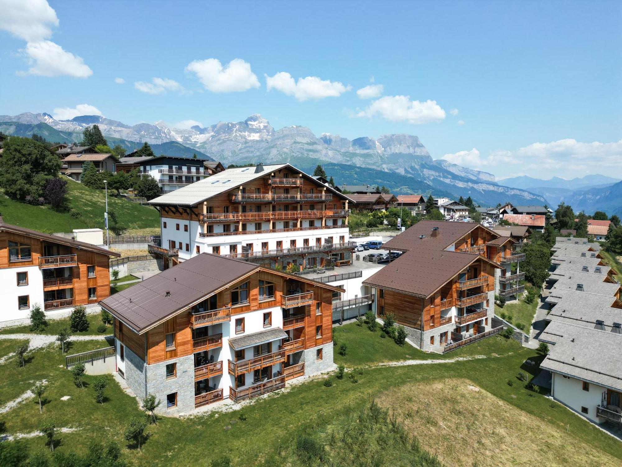 Terresens - Les Fermes Du Mont-Blanc Aparthotel Combloux Exterior photo